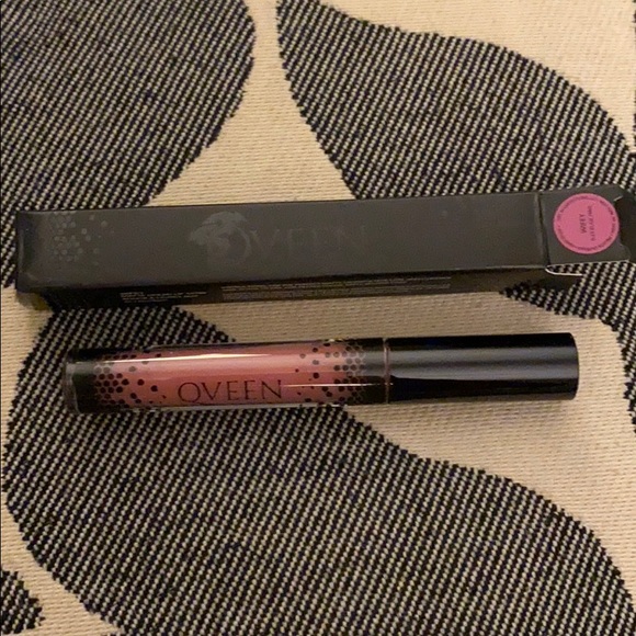 qveen lipstick